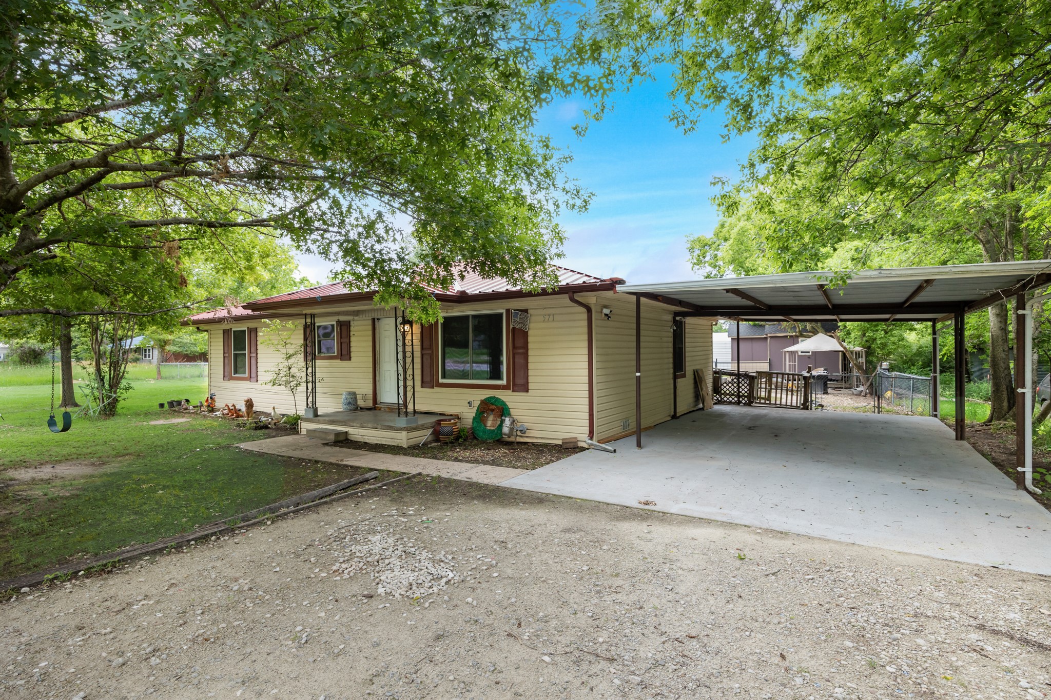 571 S 1st Street Point TX 75472