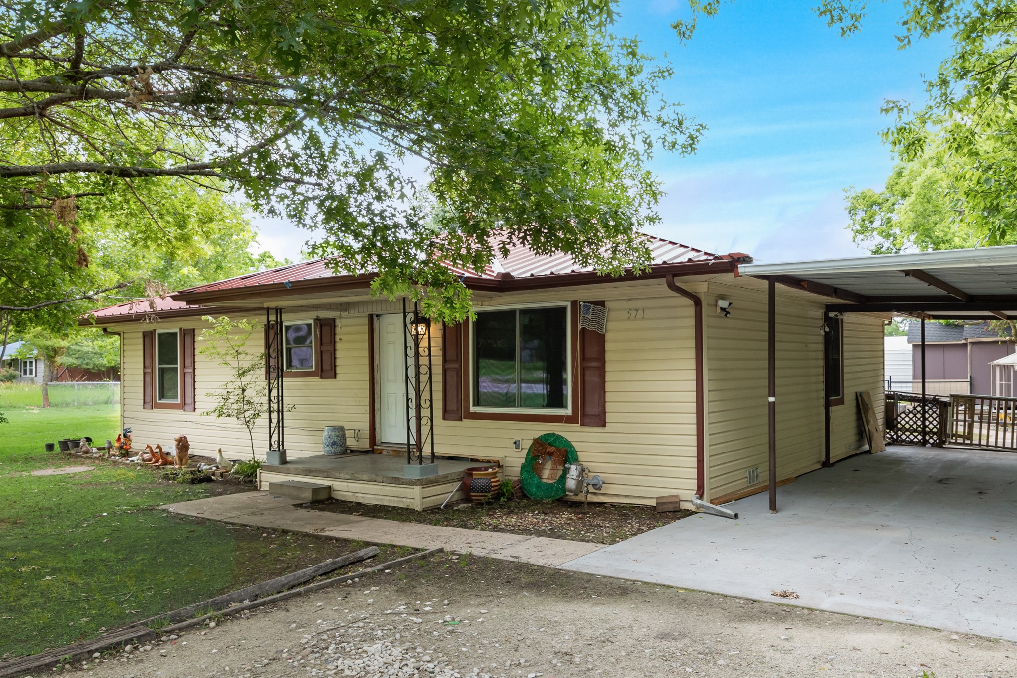 571 S 1st Street Point TX 75472