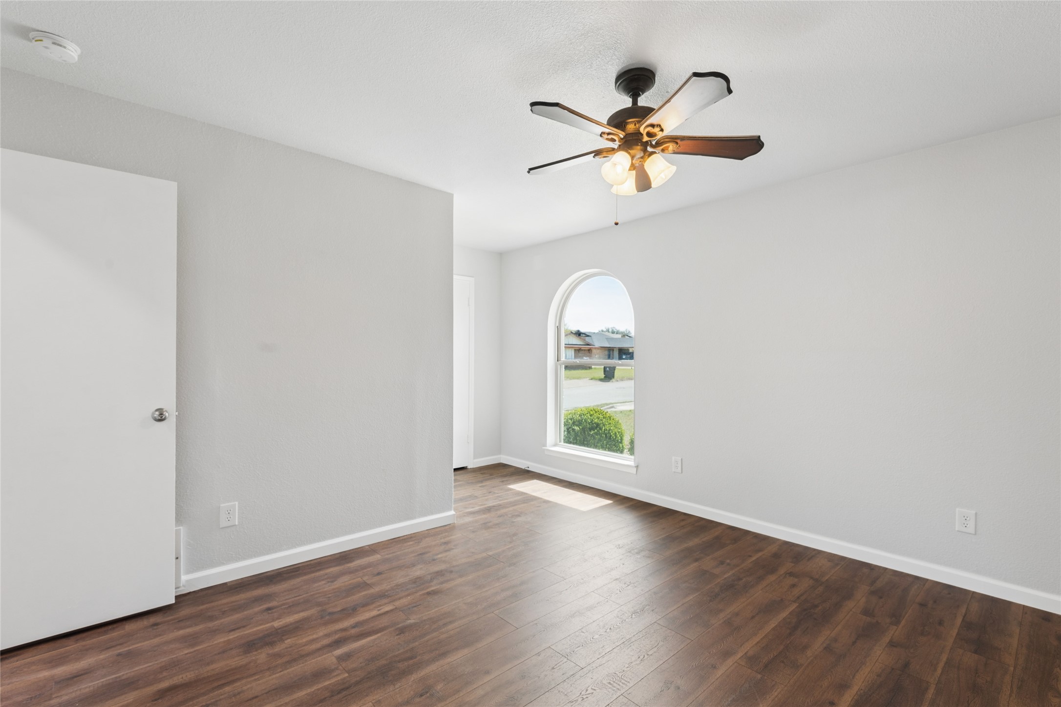 701 Salsbury Circle Arlington TX 76014