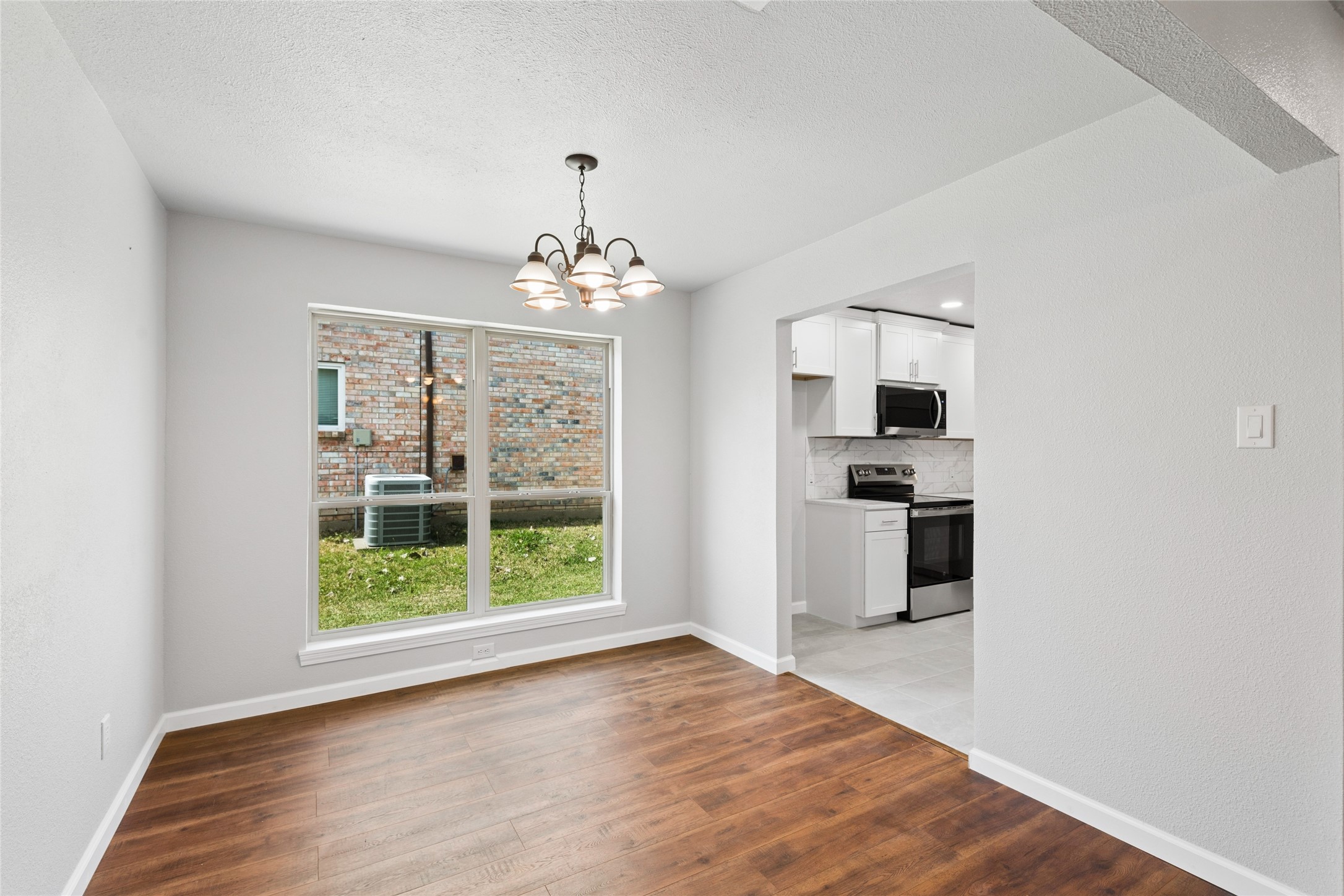 701 Salsbury Circle Arlington TX 76014
