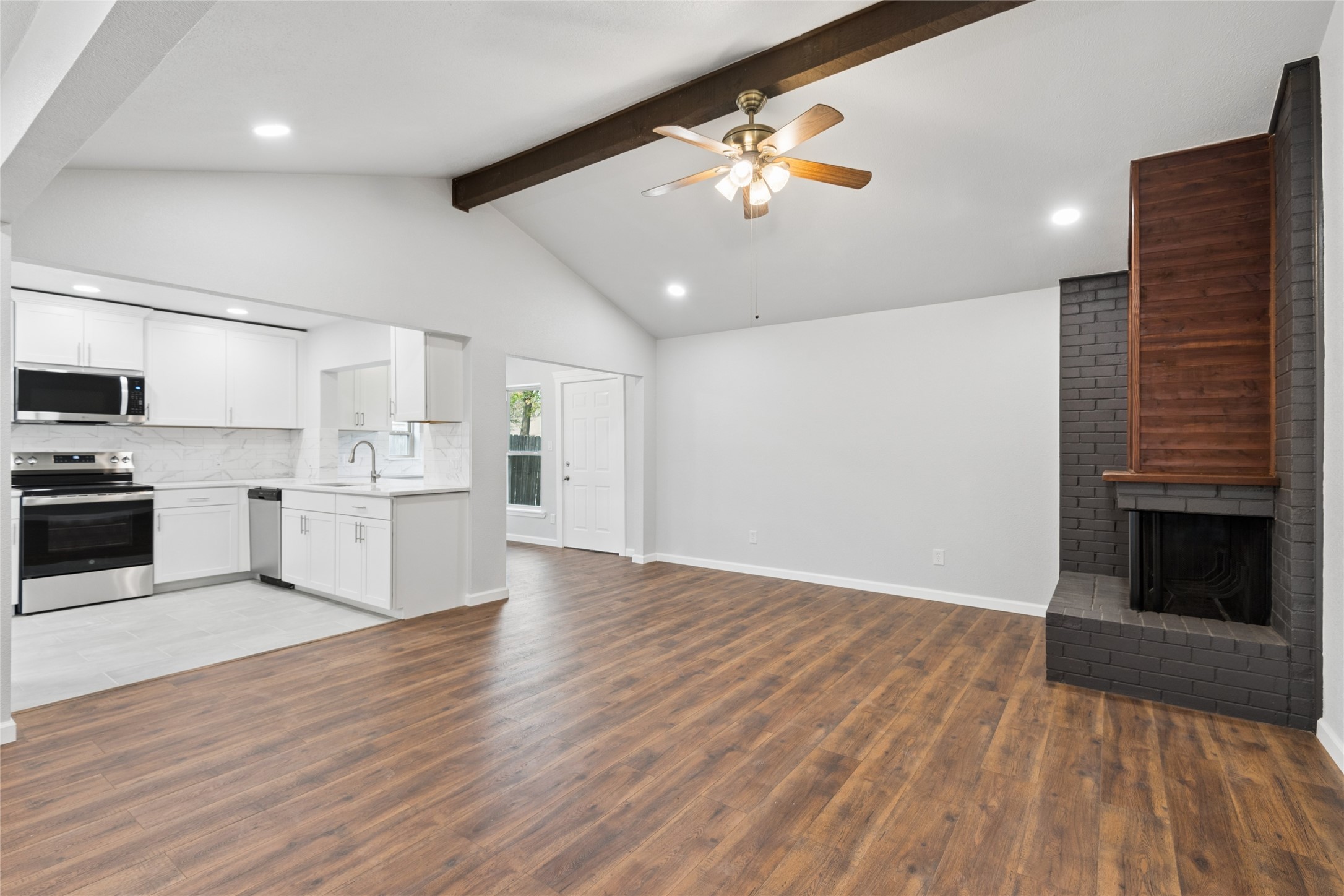 701 Salsbury Circle Arlington TX 76014