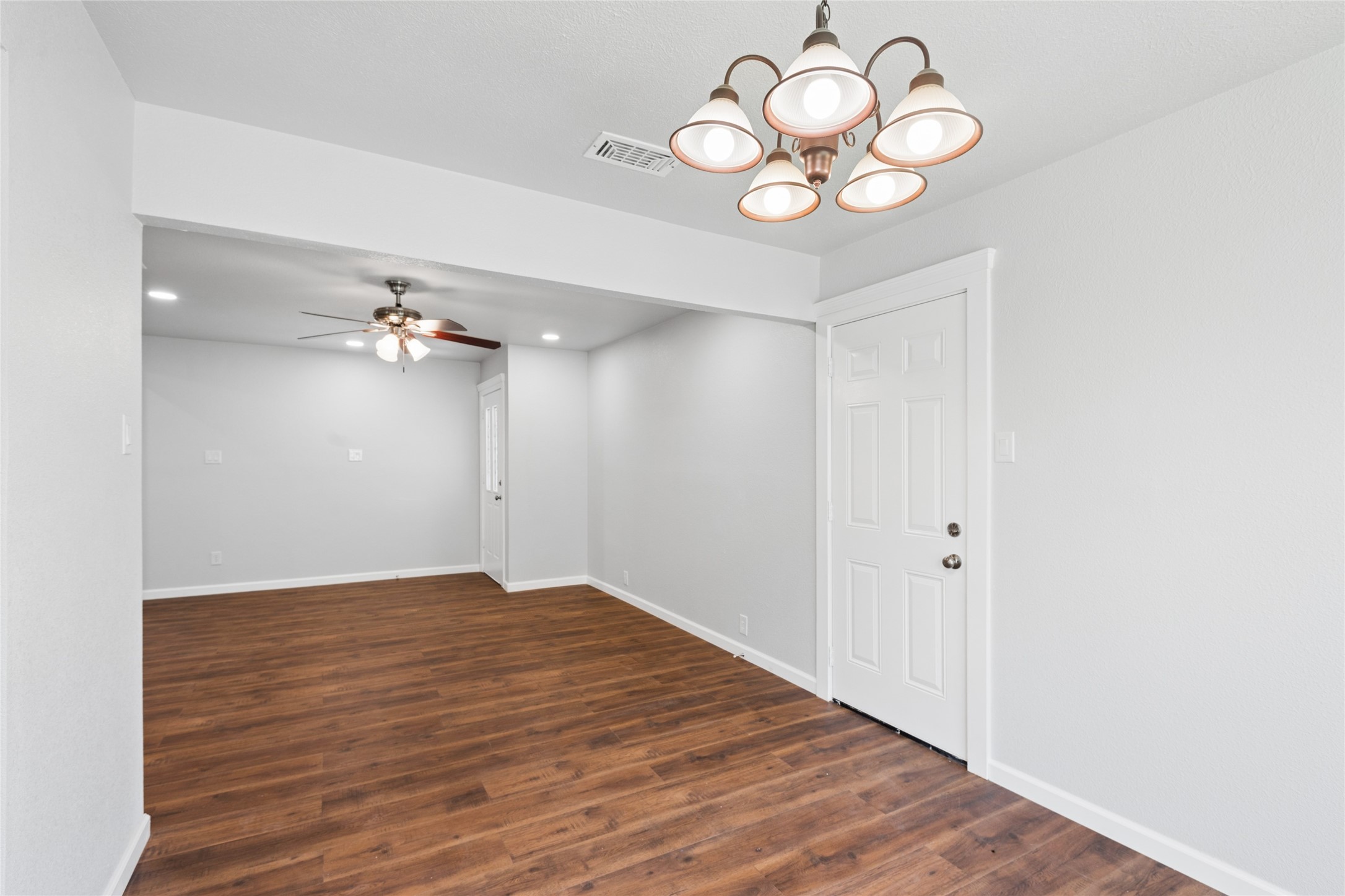 701 Salsbury Circle Arlington TX 76014