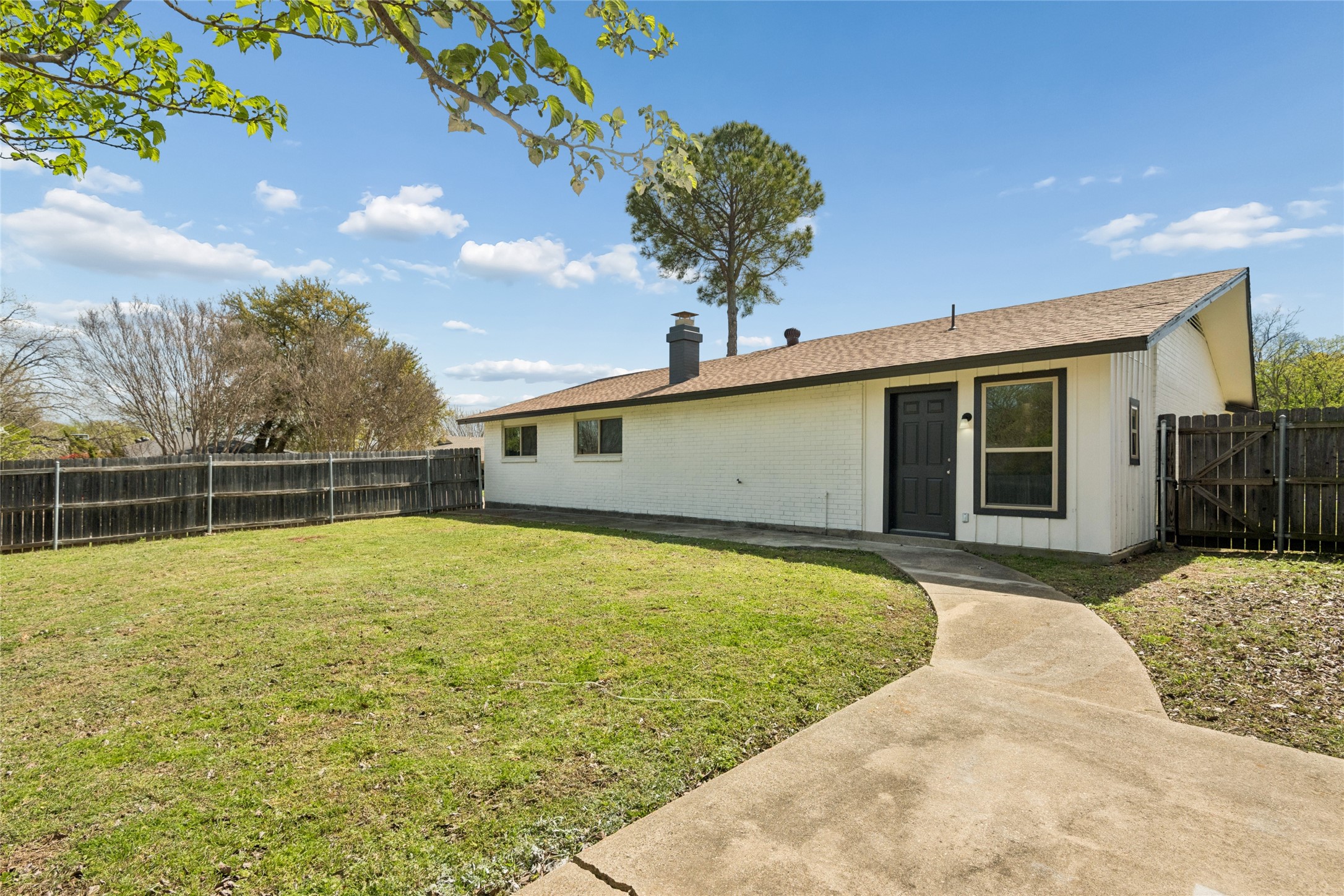 701 Salsbury Circle Arlington TX 76014