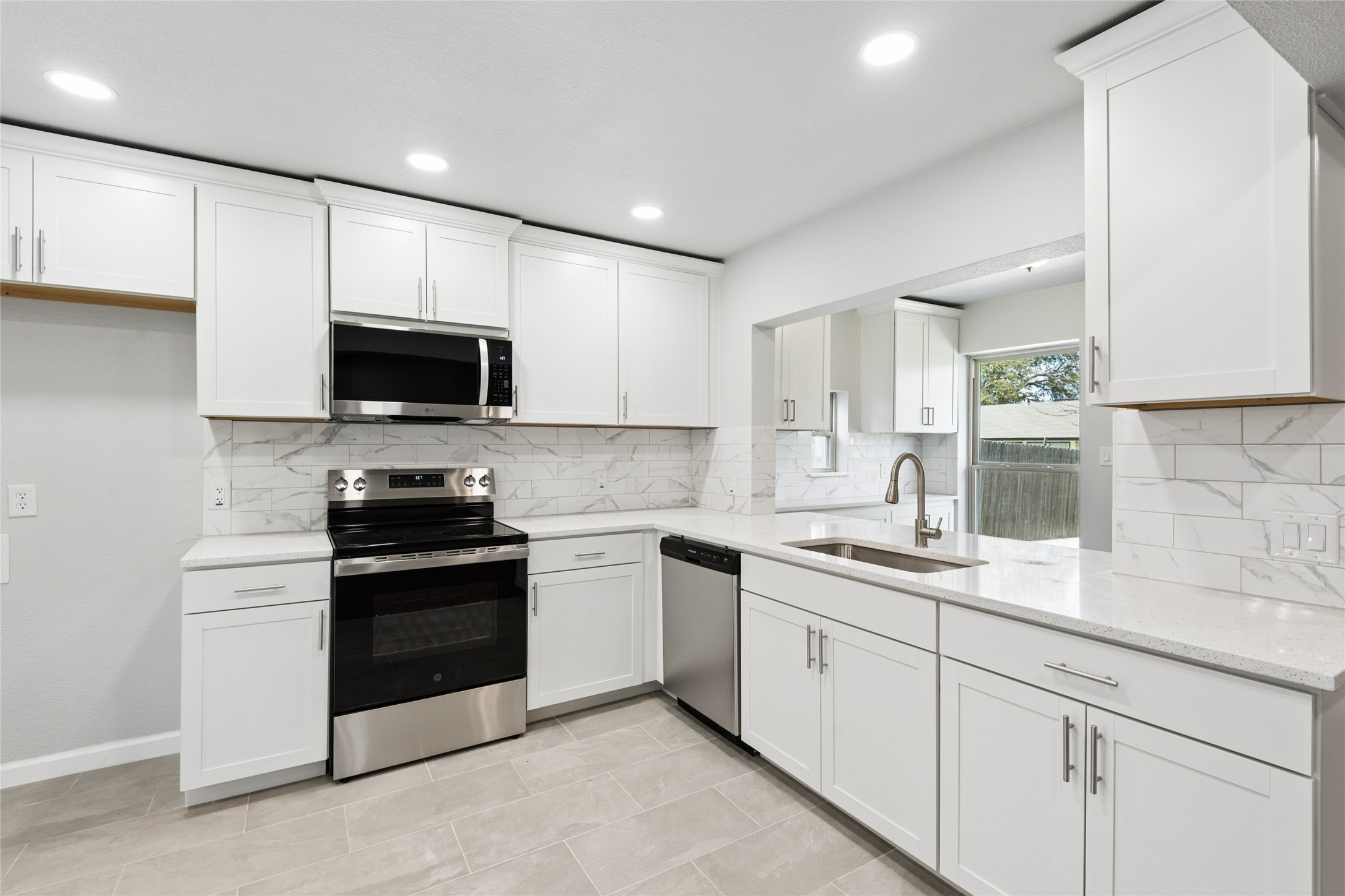 701 Salsbury Circle Arlington TX 76014