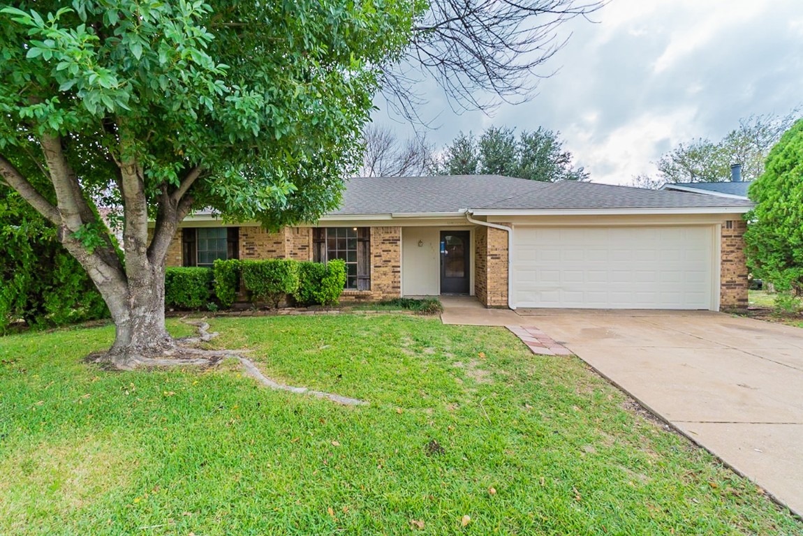 553 Greenway Drive Saginaw TX 76179