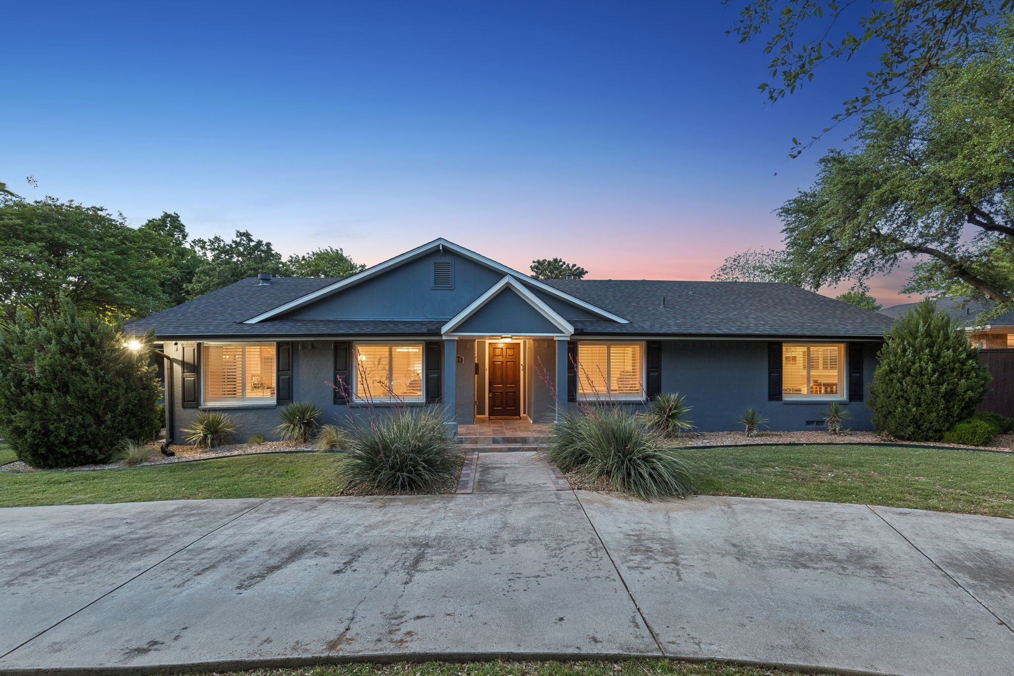 5709 Forest Lane Dallas TX 75230