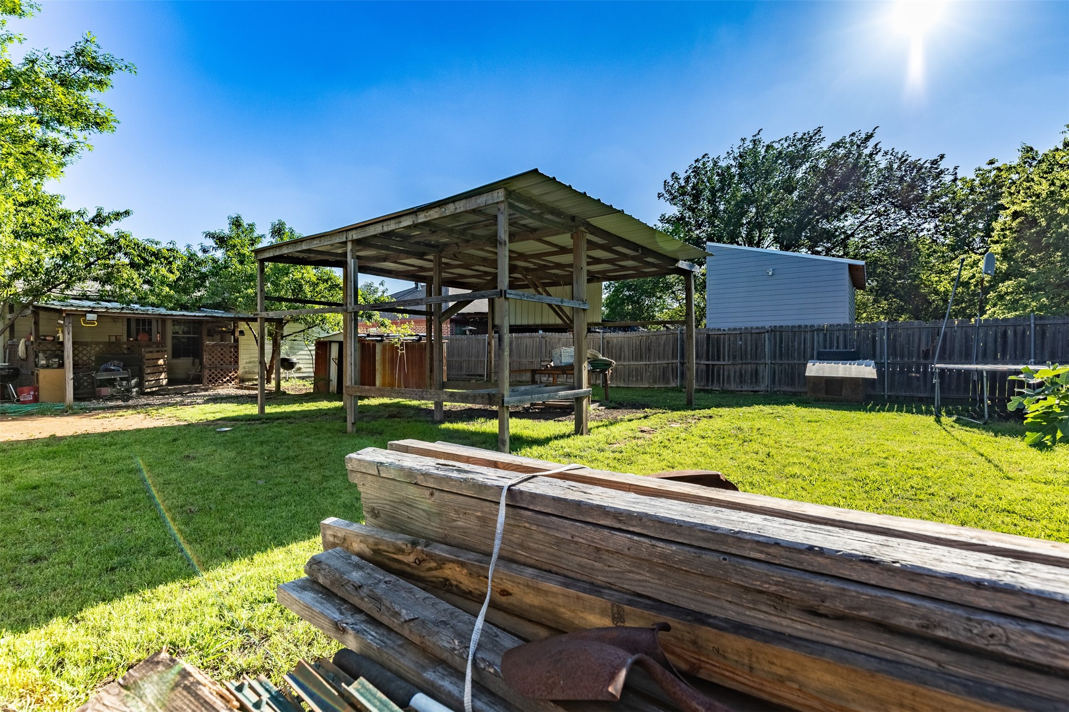 1909 E Alma Avenue Sherman TX 75090