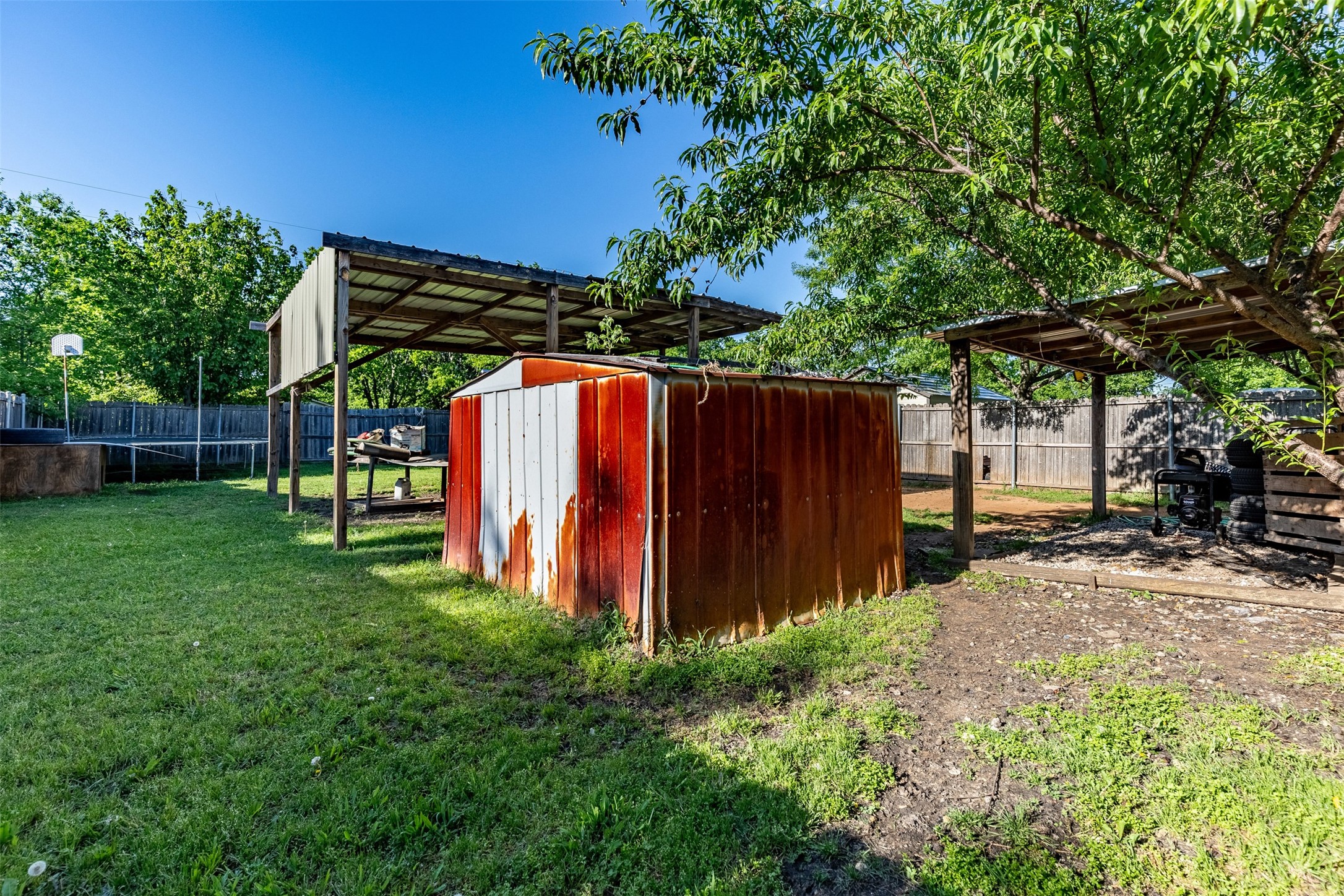 1909 E Alma Avenue Sherman TX 75090
