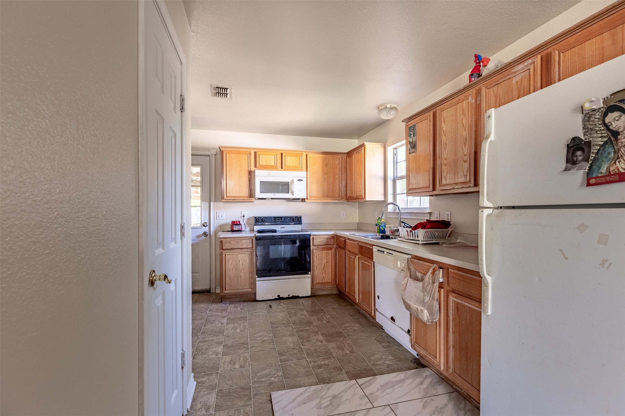 1909 E Alma Avenue Sherman TX 75090