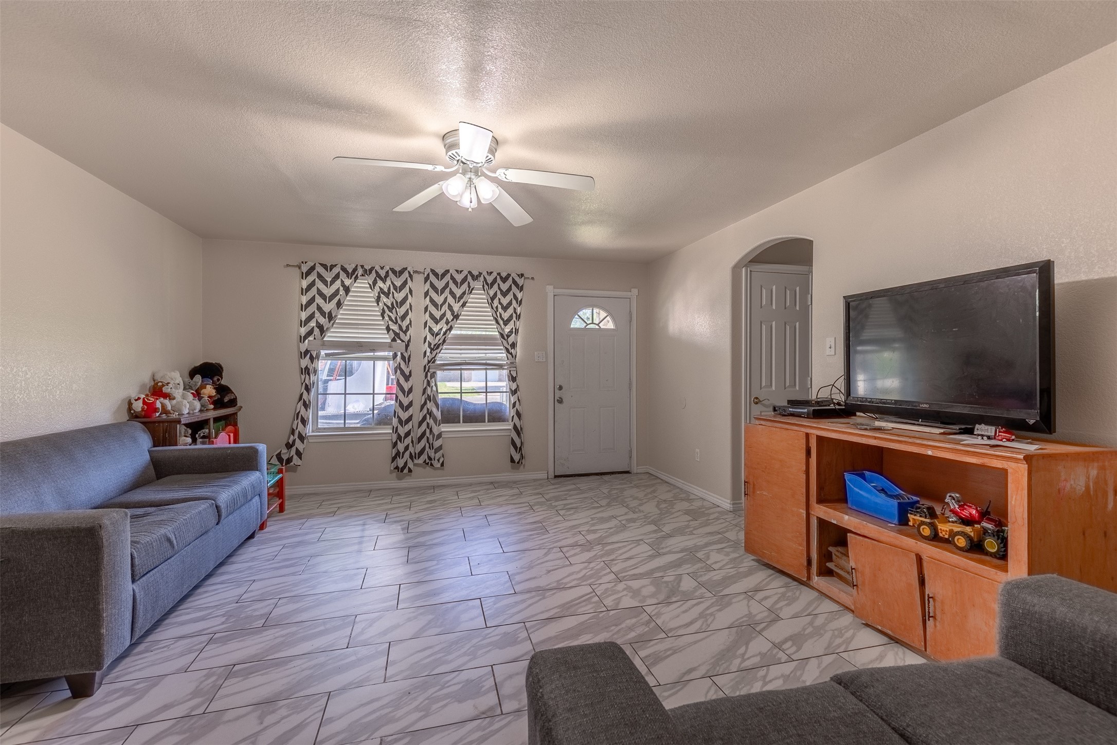 1909 E Alma Avenue Sherman TX 75090