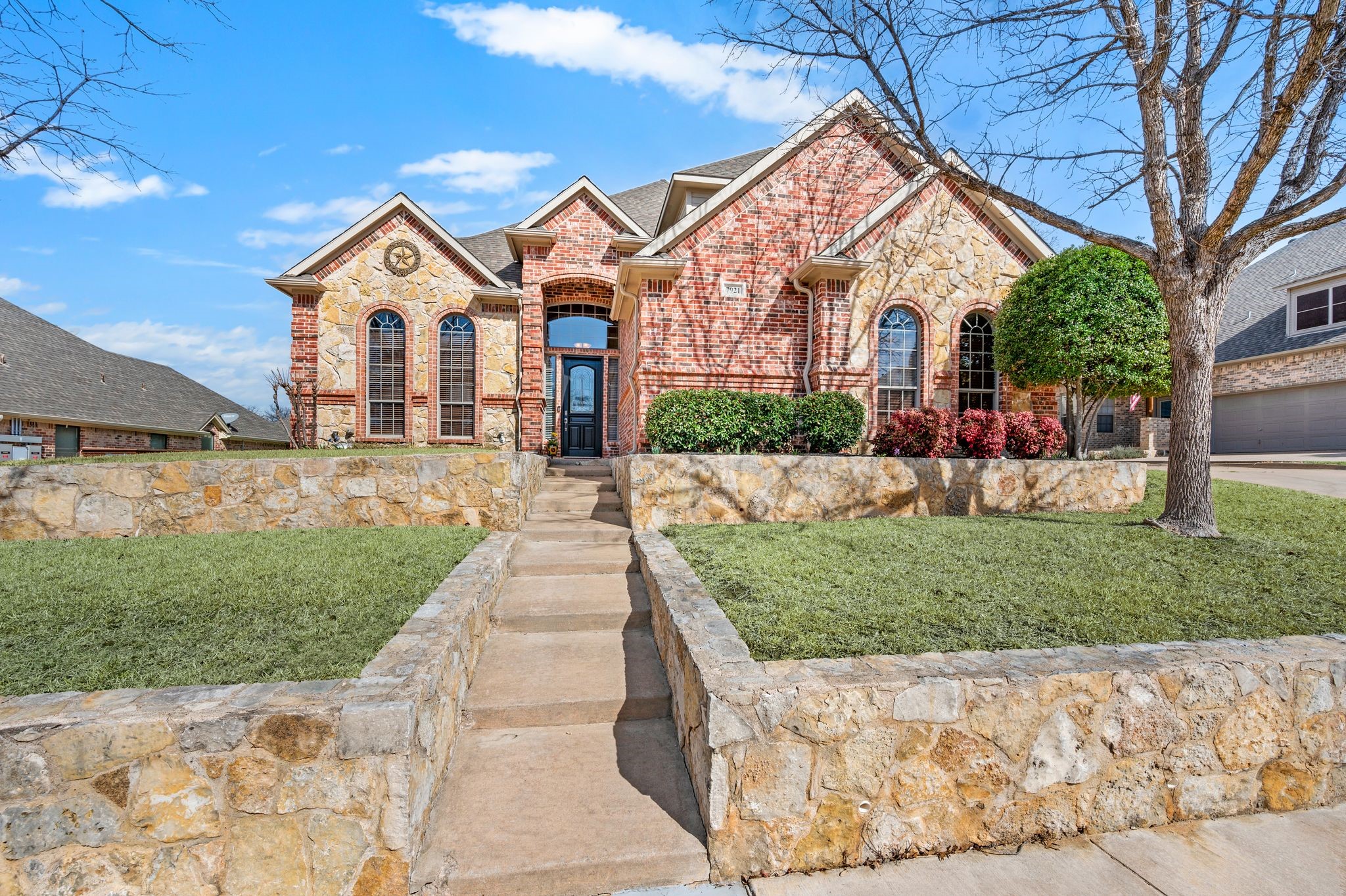 7921 Shady Oaks Drive North Richland Hills TX 76182