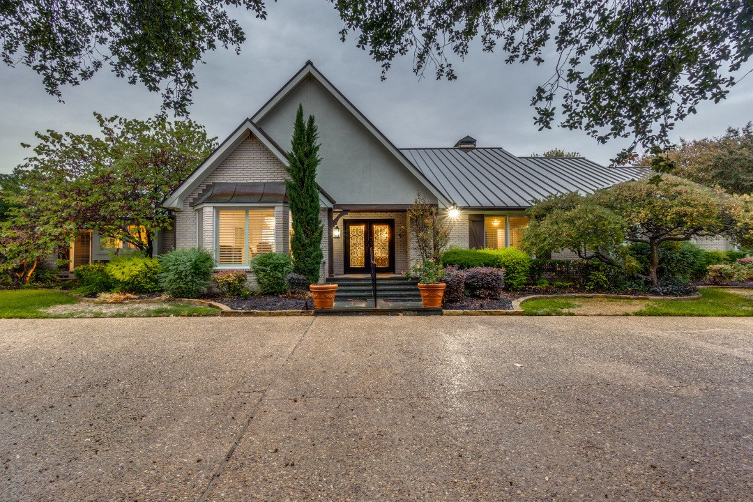 5929 Westgrove Drive Dallas TX 75248