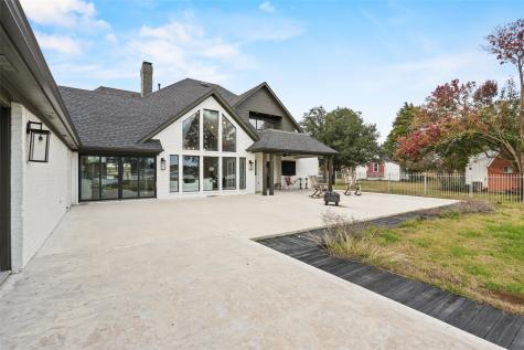 123 SE County Road 3147 Corsicana TX 75109