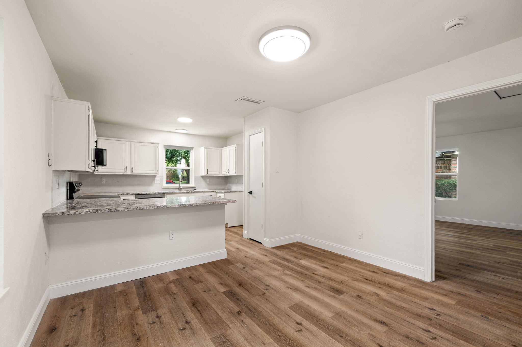 2403 Beverly Hills Lane Mesquite TX 75150