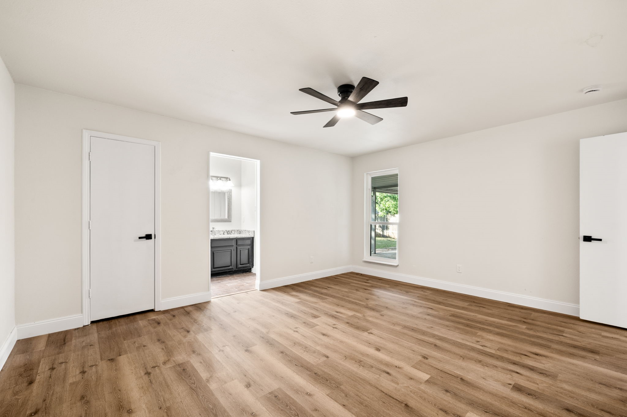 2403 Beverly Hills Lane Mesquite TX 75150
