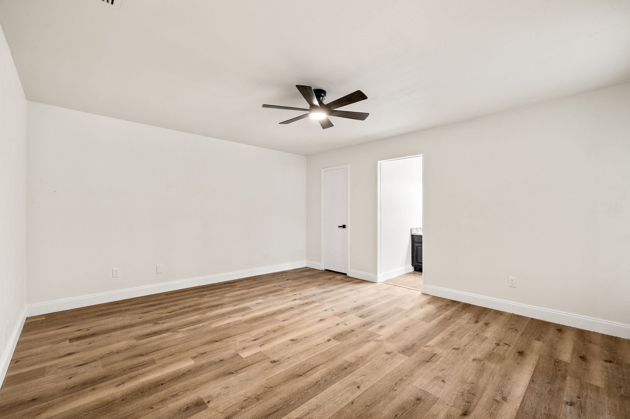 2403 Beverly Hills Lane Mesquite TX 75150