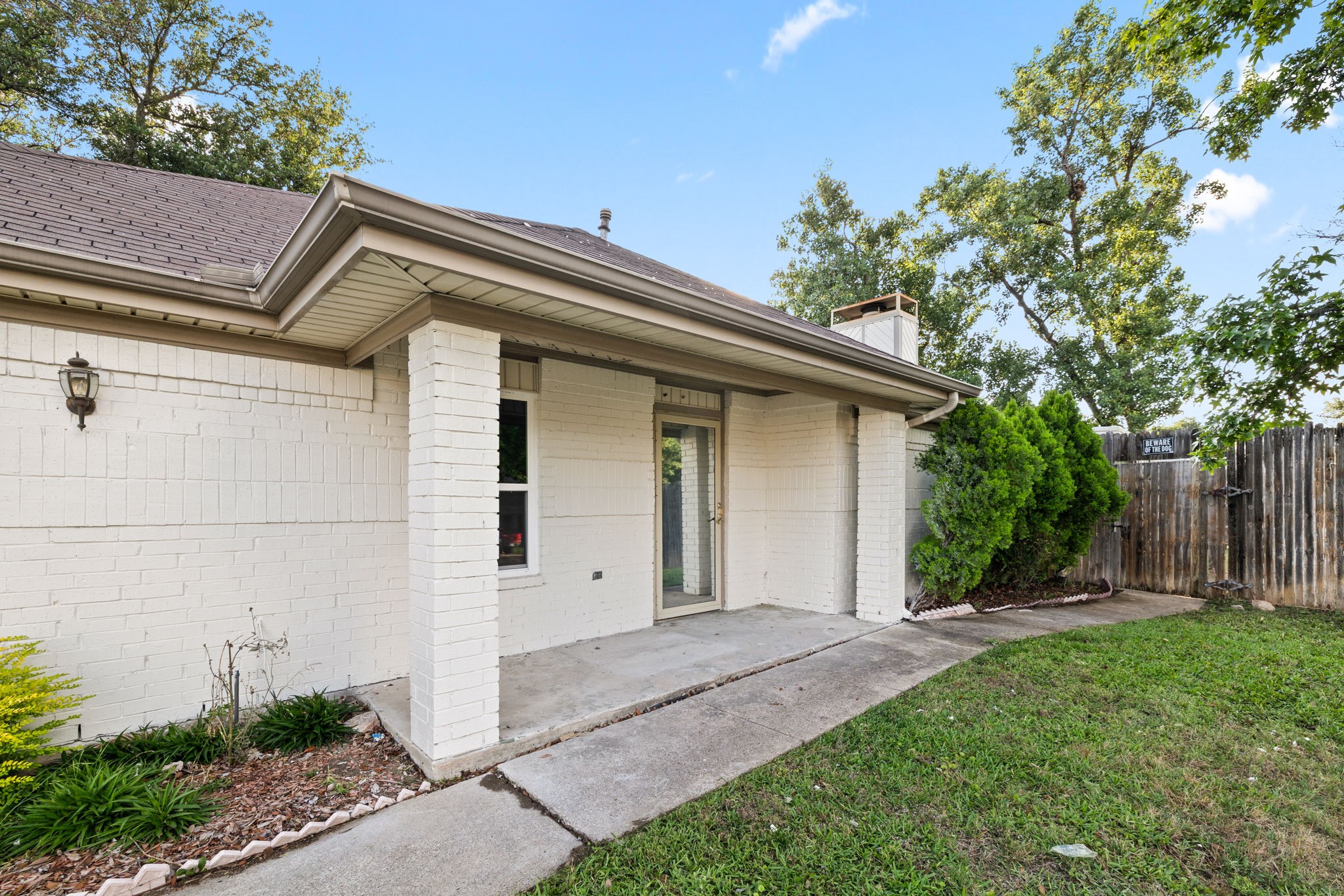 2403 Beverly Hills Lane Mesquite TX 75150
