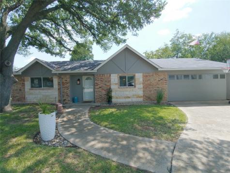 2100 Norfolk Drive Arlington TX 76015