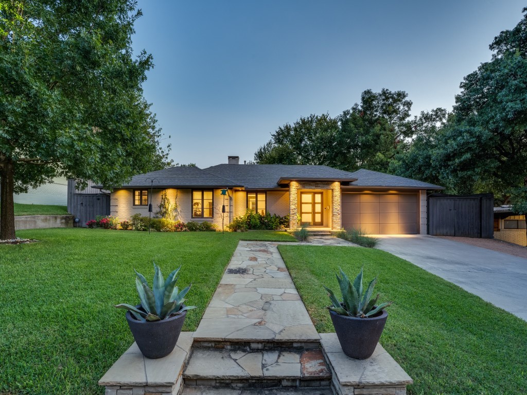 10026 Woodridge Drive Dallas TX 75218