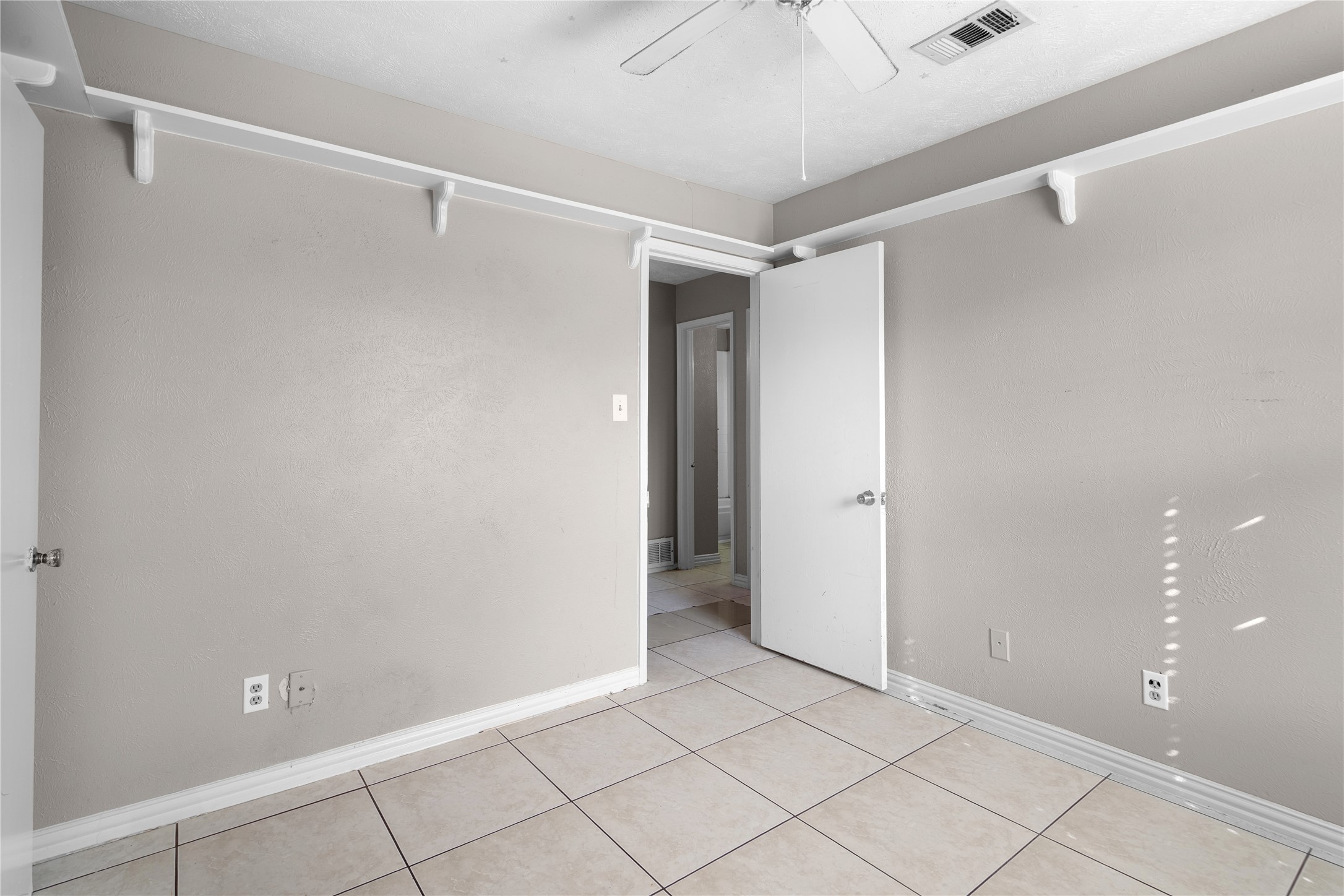 9319 Rutherglen Drive Dallas TX 75227