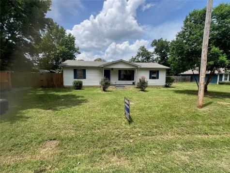301 Walnut Street Chandler TX 75758