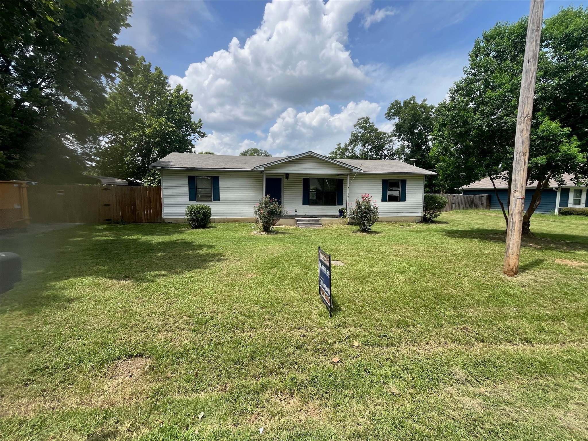 301 Walnut Street Chandler TX 75758