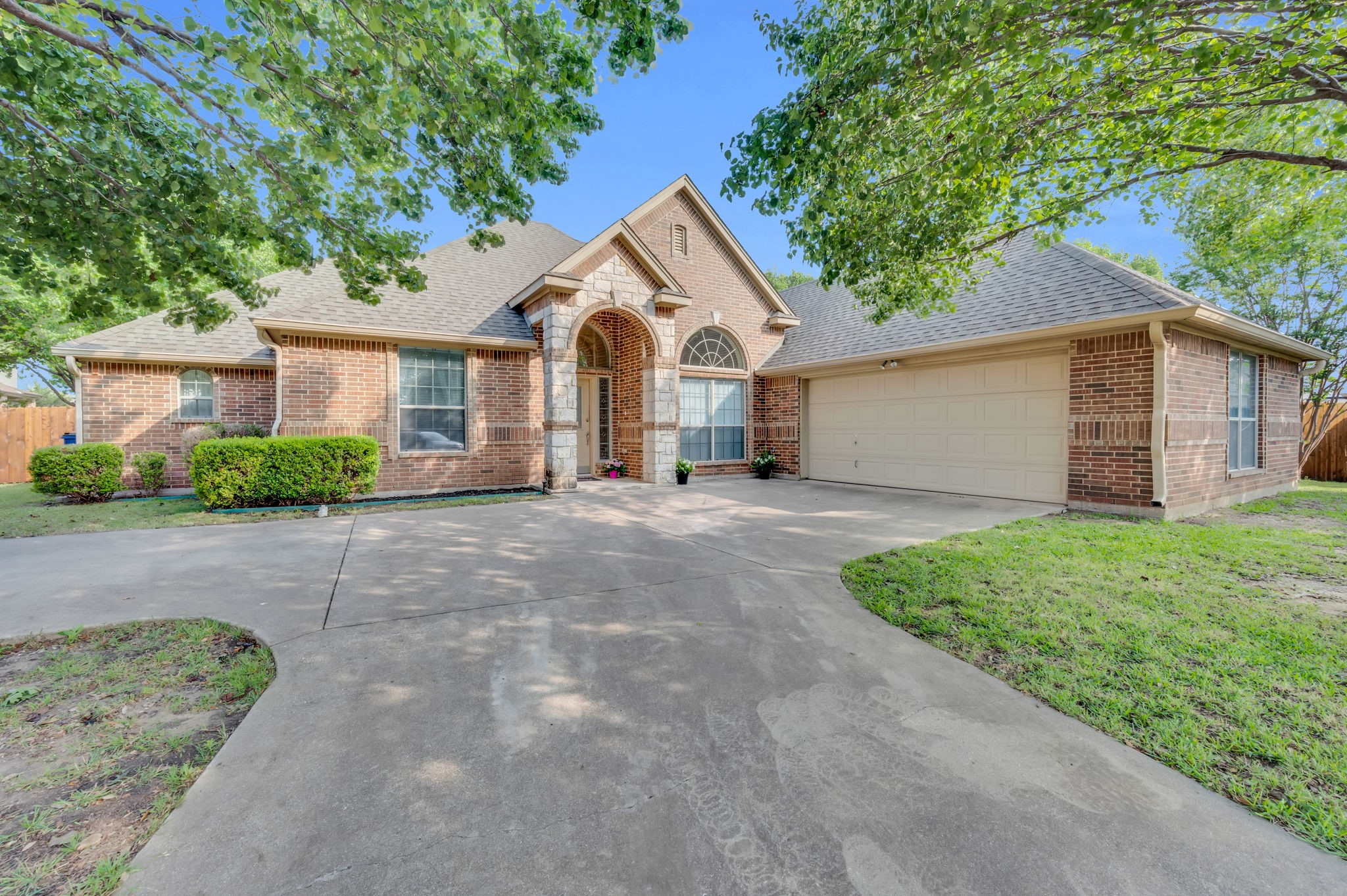 111 Monarch Court Waxahachie TX 75165