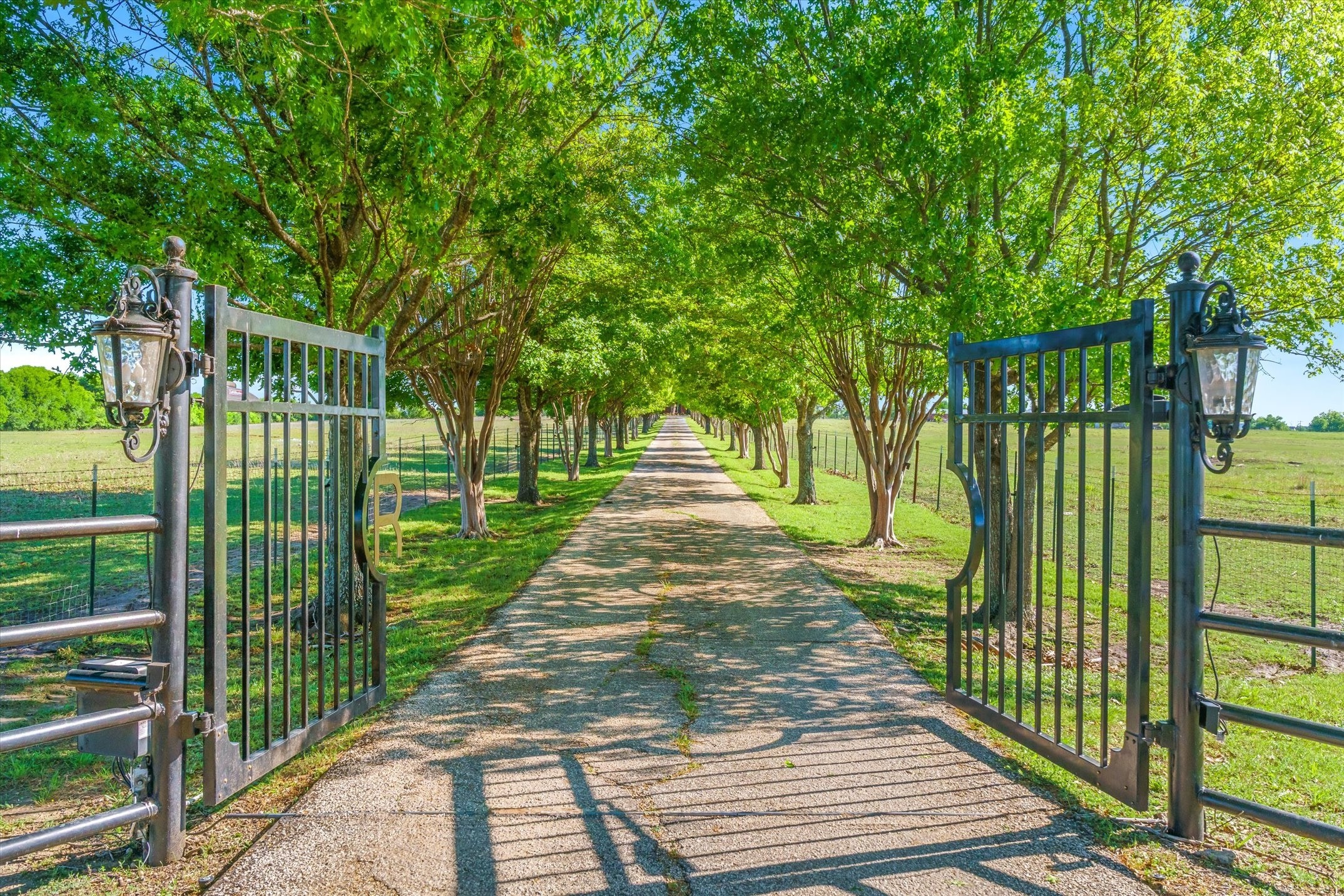 2201 E Fm 813 Ennis TX 75119