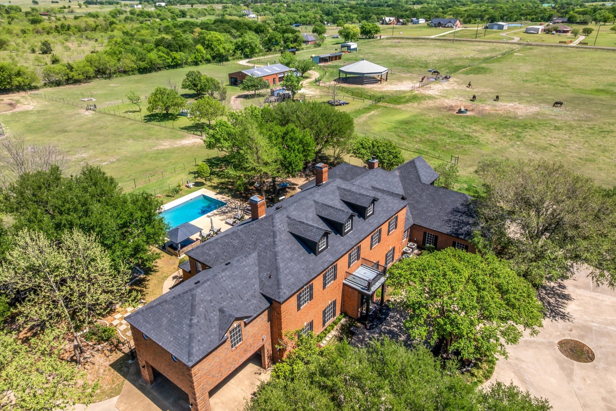 2201 E Fm 813 Ennis TX 75119