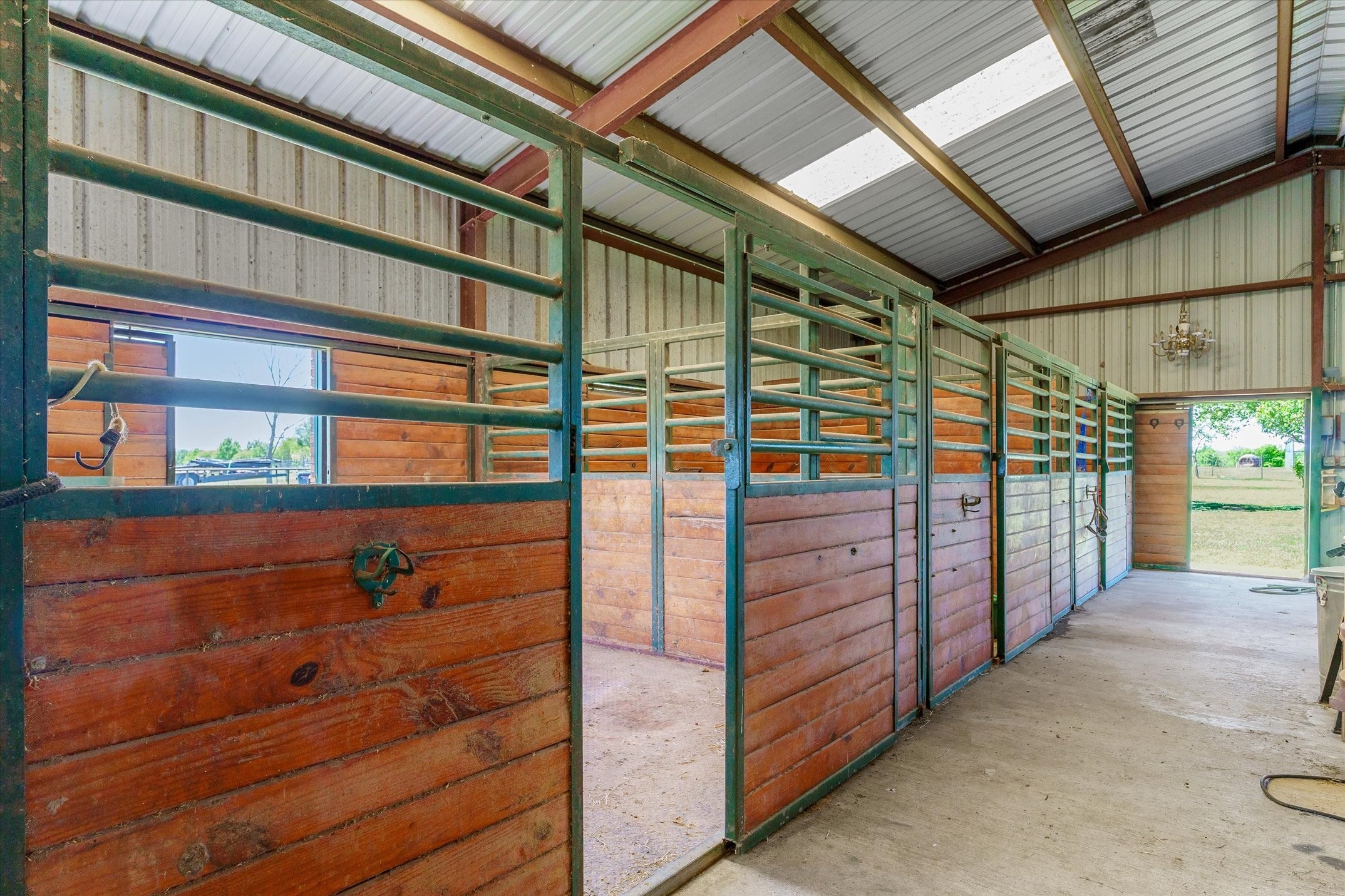 2201 E Fm 813 Ennis TX 75119