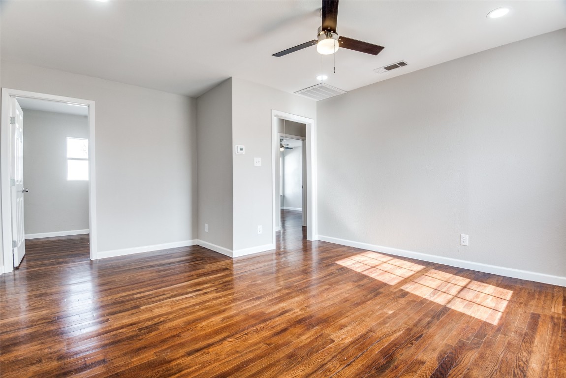 2711 Canary Drive Dallas TX 75216