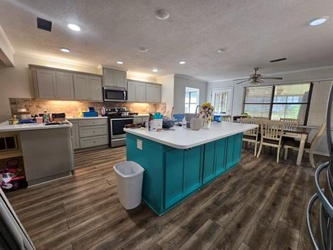 800 An County Road 414 Palestine TX 75803