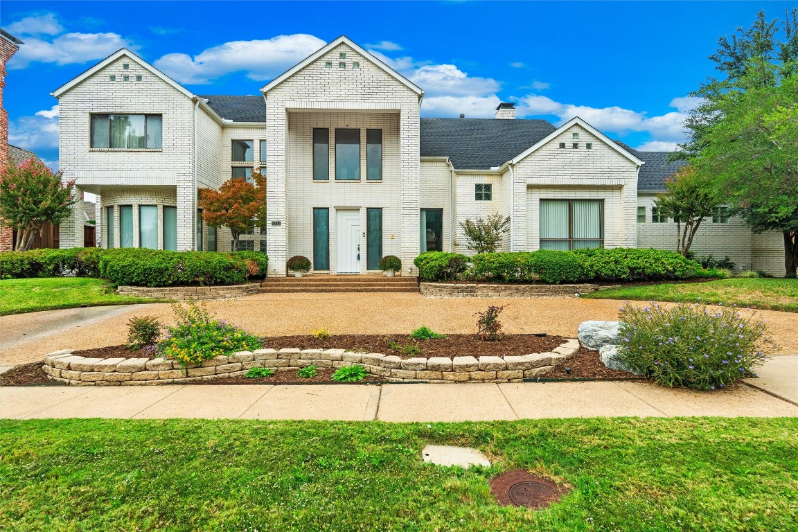 5311 Oak Lake Drive Dallas TX 75287