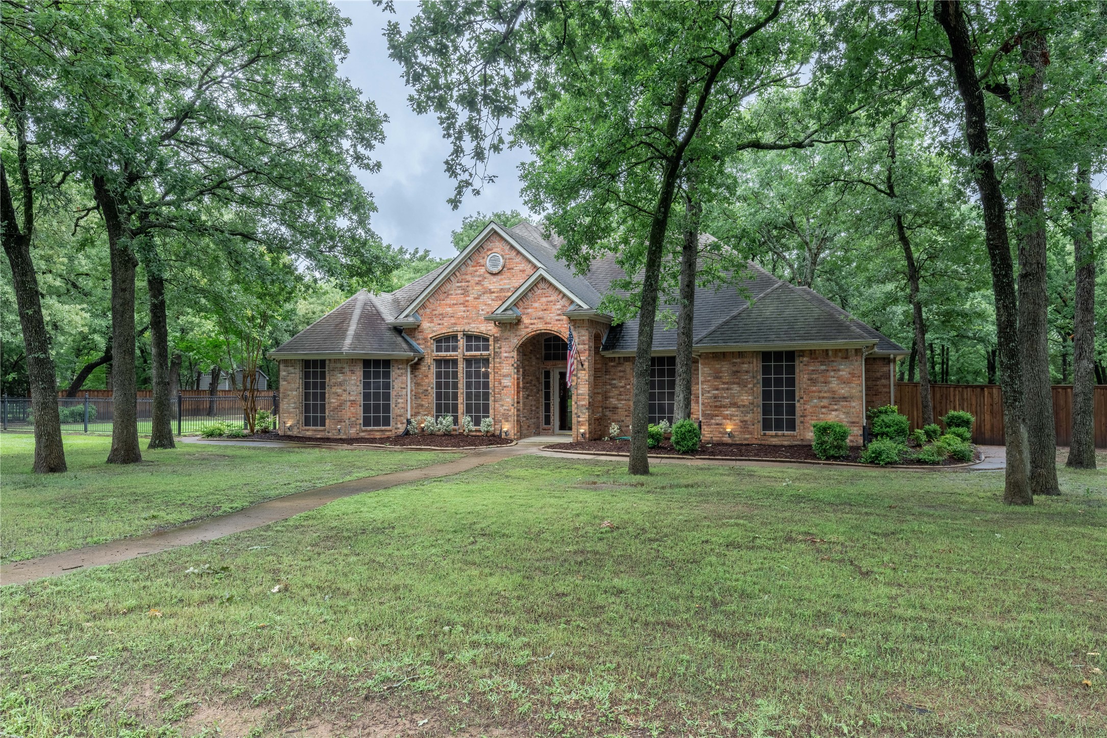 320 Rustic Oaks Combine TX 75159