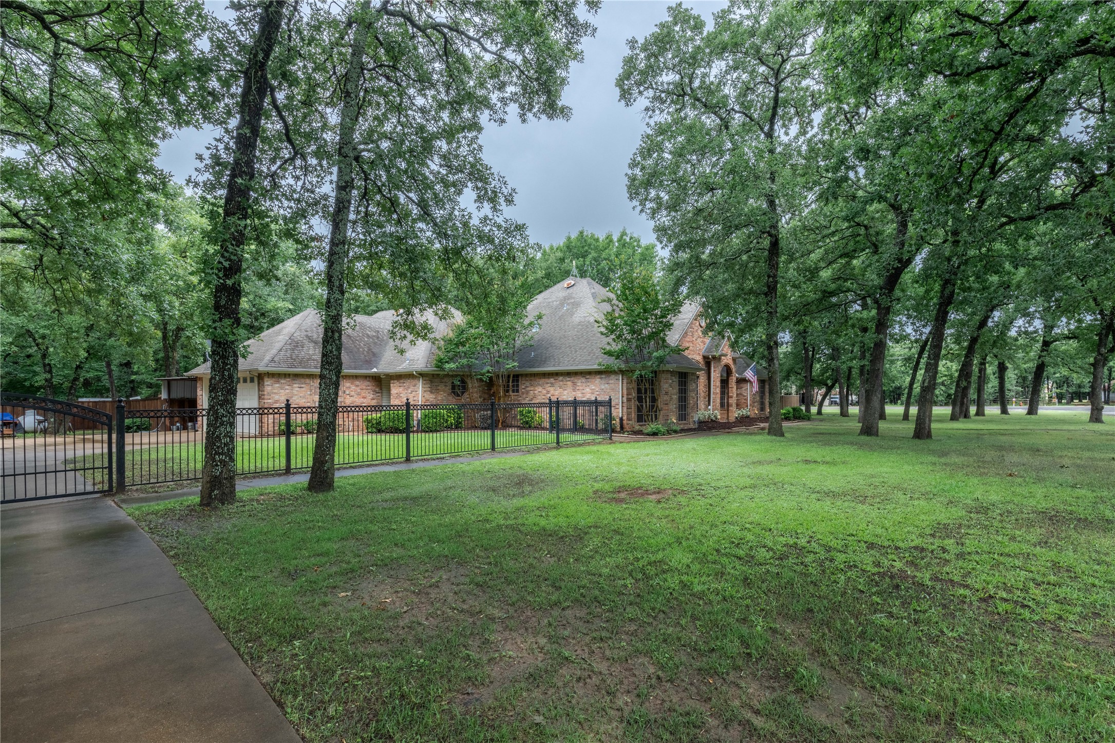 320 Rustic Oaks Combine TX 75159