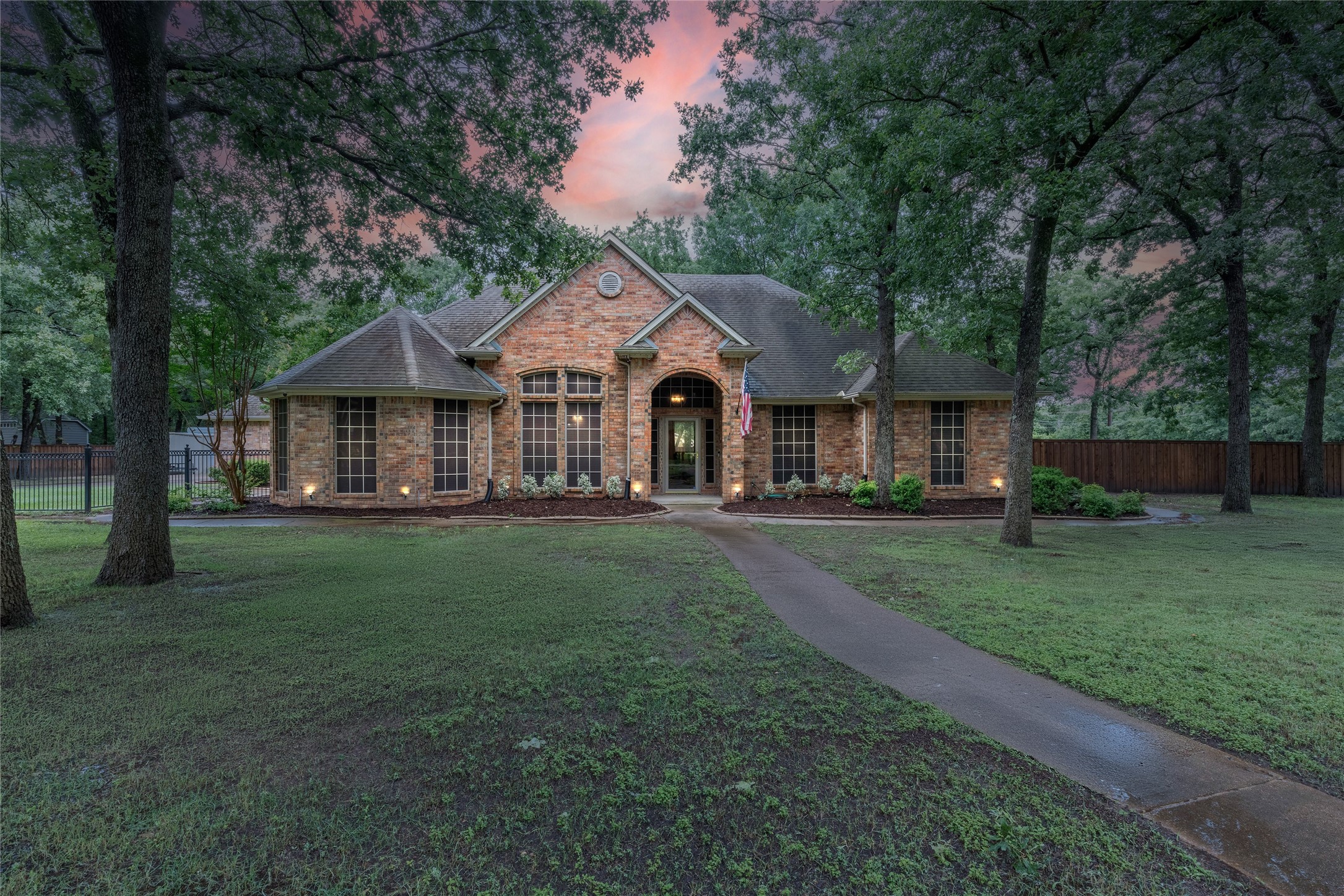320 Rustic Oaks Combine TX 75159