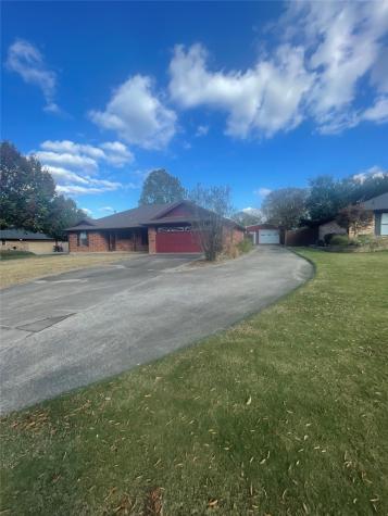 925 42nd Street SW Paris TX 75460