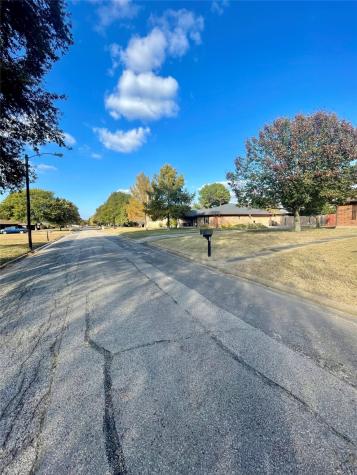 925 42nd Street SW Paris TX 75460