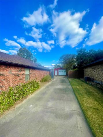 925 42nd Street SW Paris TX 75460