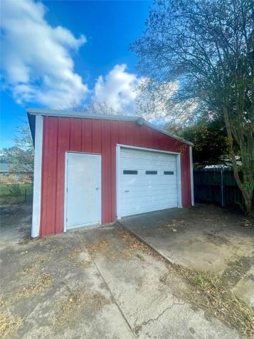925 42nd Street SW Paris TX 75460