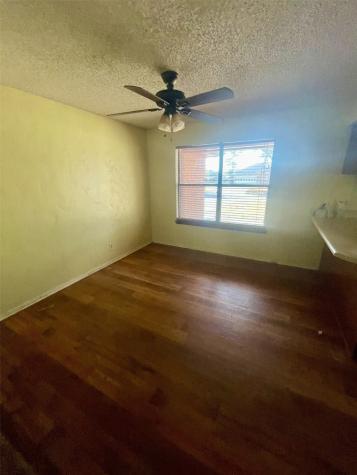 925 42nd Street SW Paris TX 75460