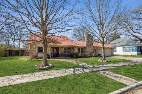 211 E University Avenue Waxahachie TX 75165