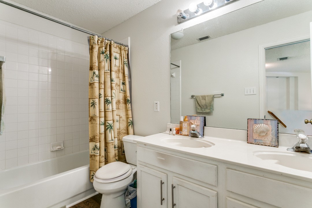 1390 Forest Creek Drive Lewisville TX 75067