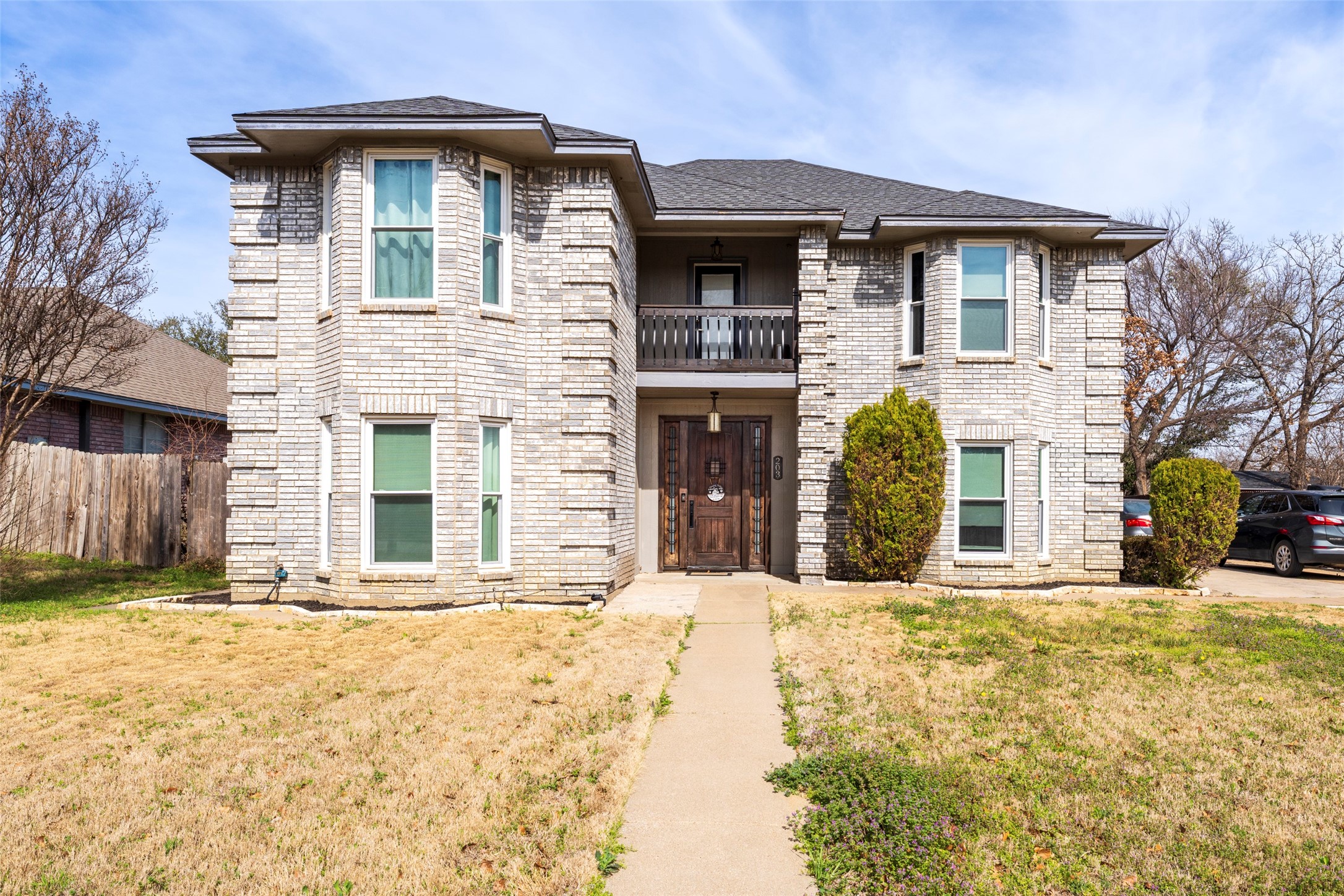 203 Hillside Drive Kennedale TX 76060