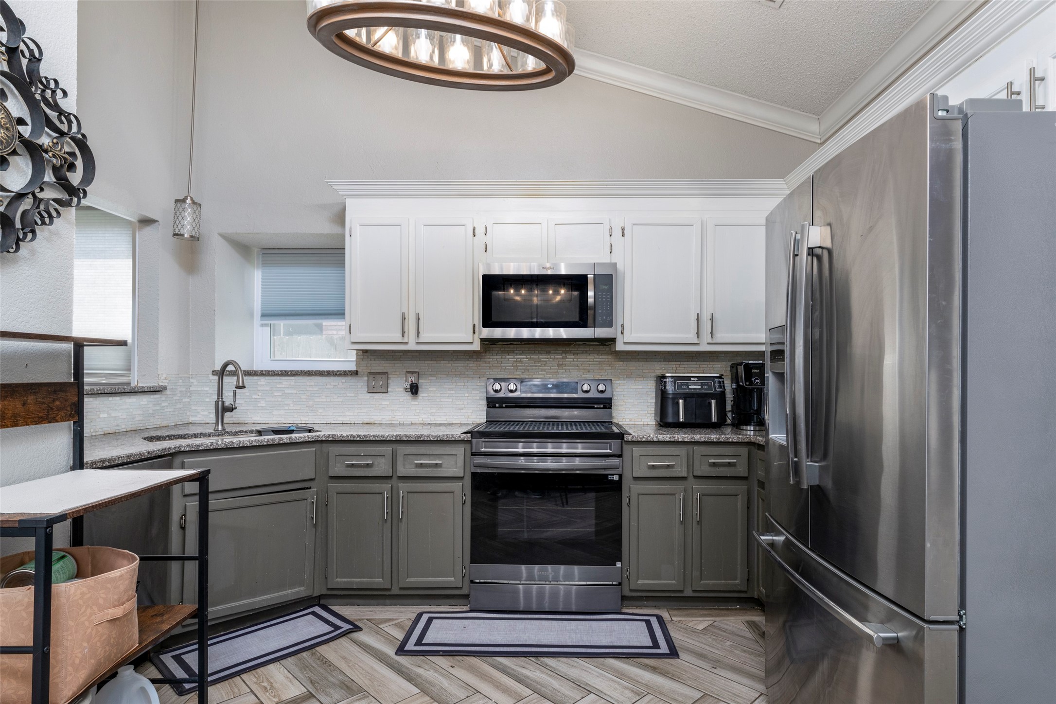 203 Hillside Drive Kennedale TX 76060