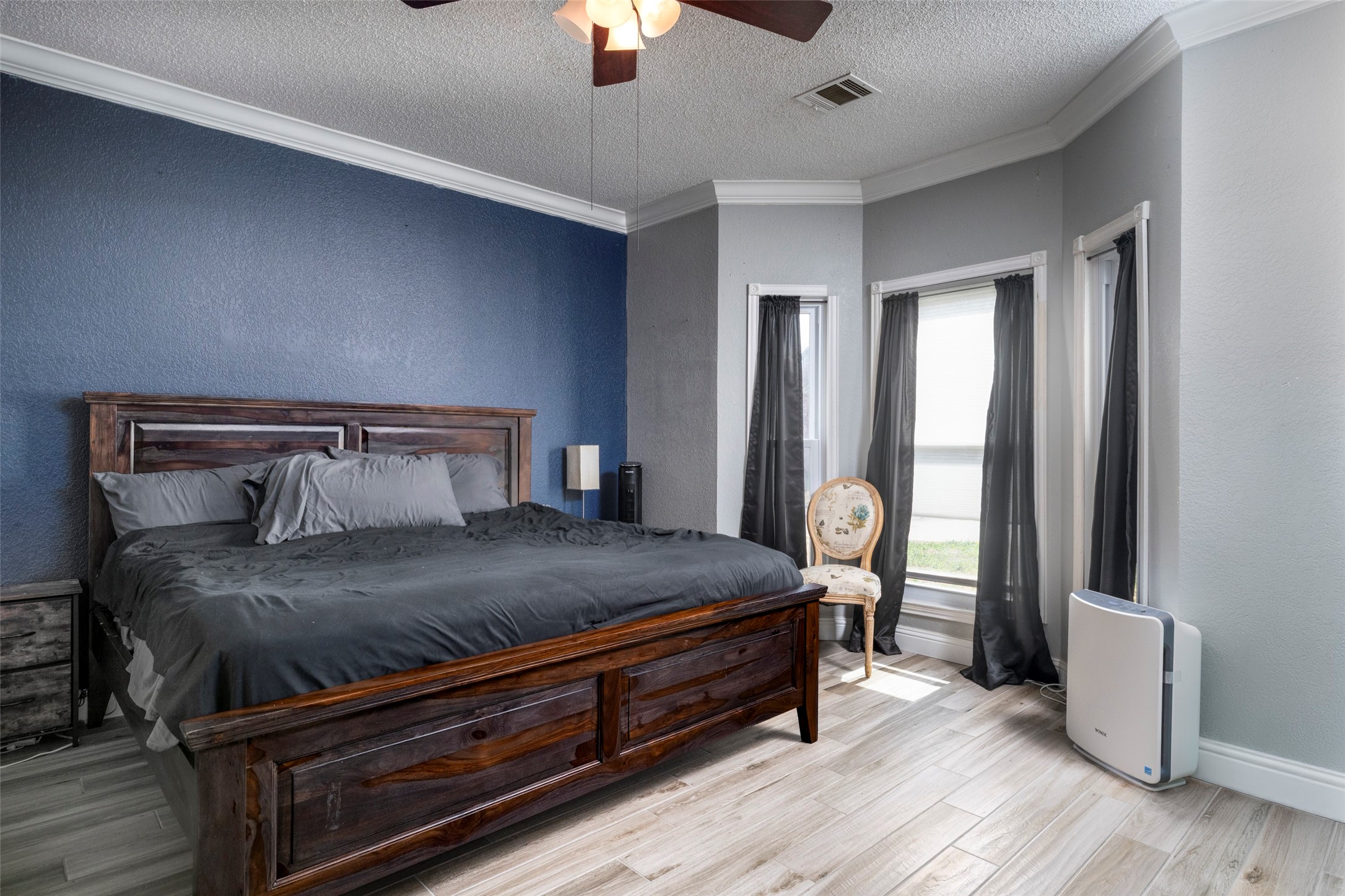 203 Hillside Drive Kennedale TX 76060