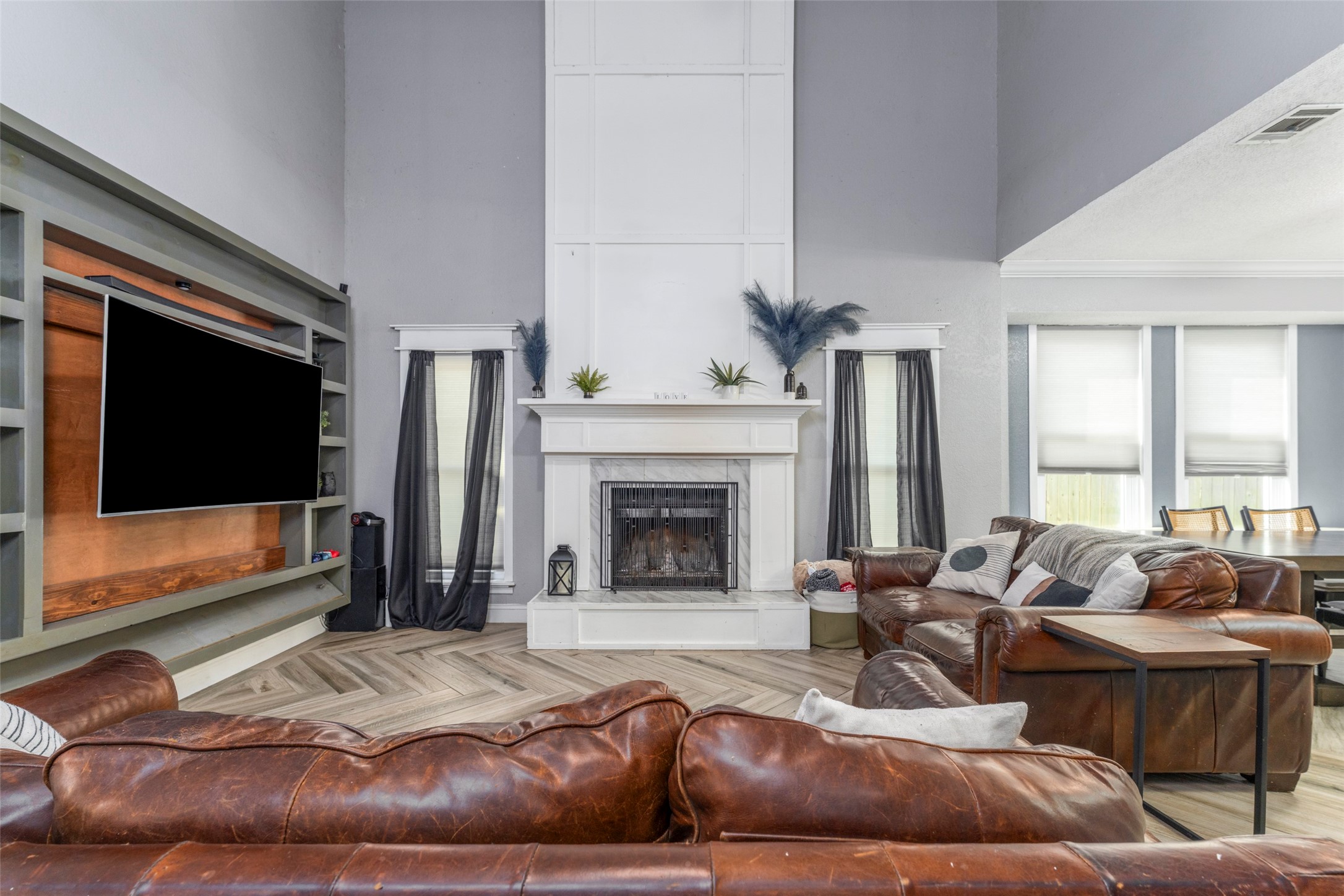 203 Hillside Drive Kennedale TX 76060