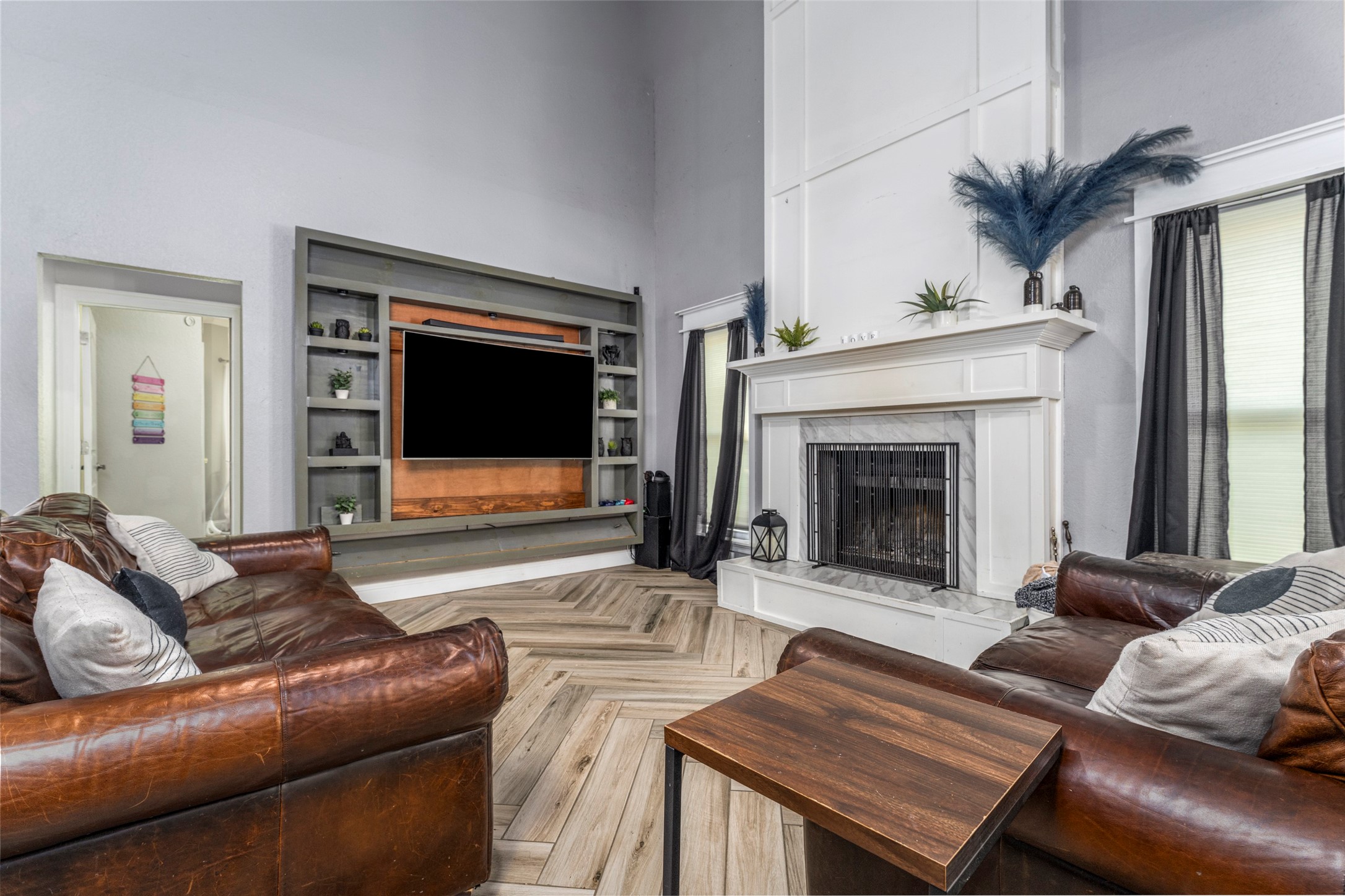 203 Hillside Drive Kennedale TX 76060