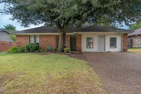 717 Nicole Drive Burleson TX 76028