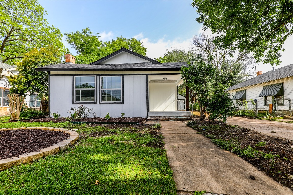 2515 Emmett Street Dallas TX 75211
